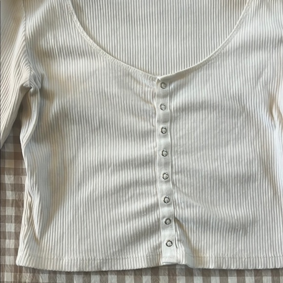 White Ribbed Button-Up Top - Picture 2 of 9